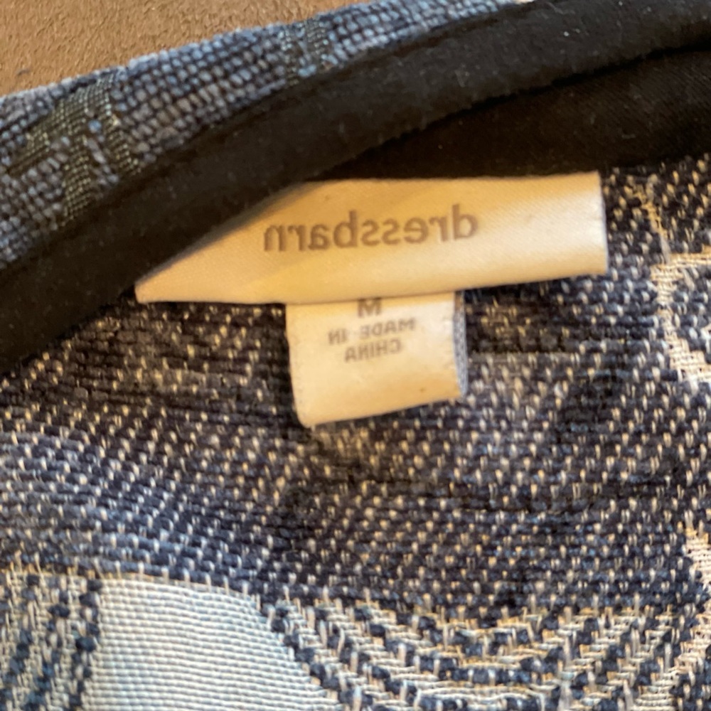 Dress Barn View 4